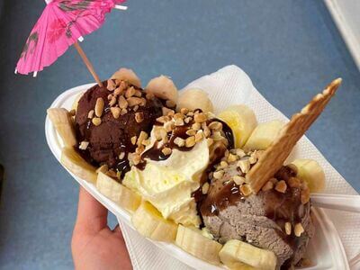 Coolas Icecreamery