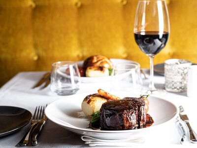 Dyers Steak Stable