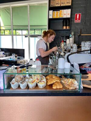 Eclectic Tastes Caf and Pantry
