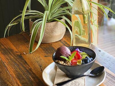 Livefast Cafe
