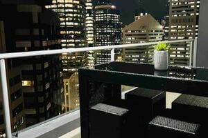 Brisbane Break Panoramic River Views - BnB Coast 2 Coast