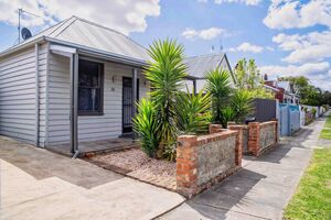 Golden Point Cottage Central Ballarat Victoria - BnB Coast 2 Coast